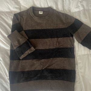 Gap Sweater